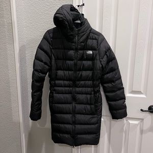 Women’s M Long Puff North Face Coat